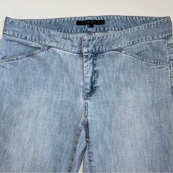 Theory Light Wash Jeans Size 6 Mid Rise Stretch Denim Bootcut Classic - Picture 3 of 10